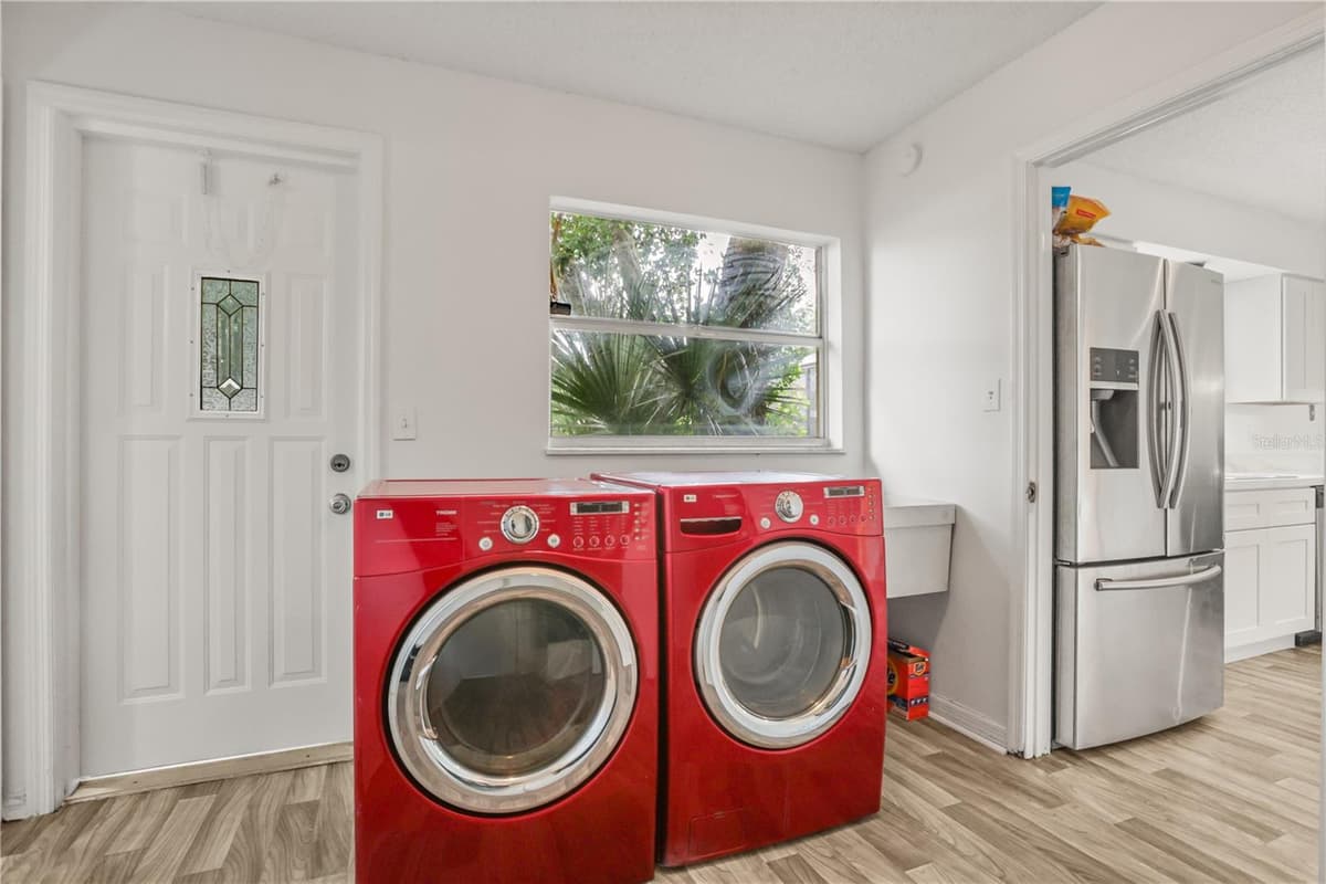 5310 NADINE STREET — photo 14 of 25