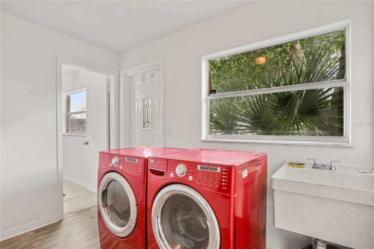 5310 NADINE STREET — photo 15 of 25