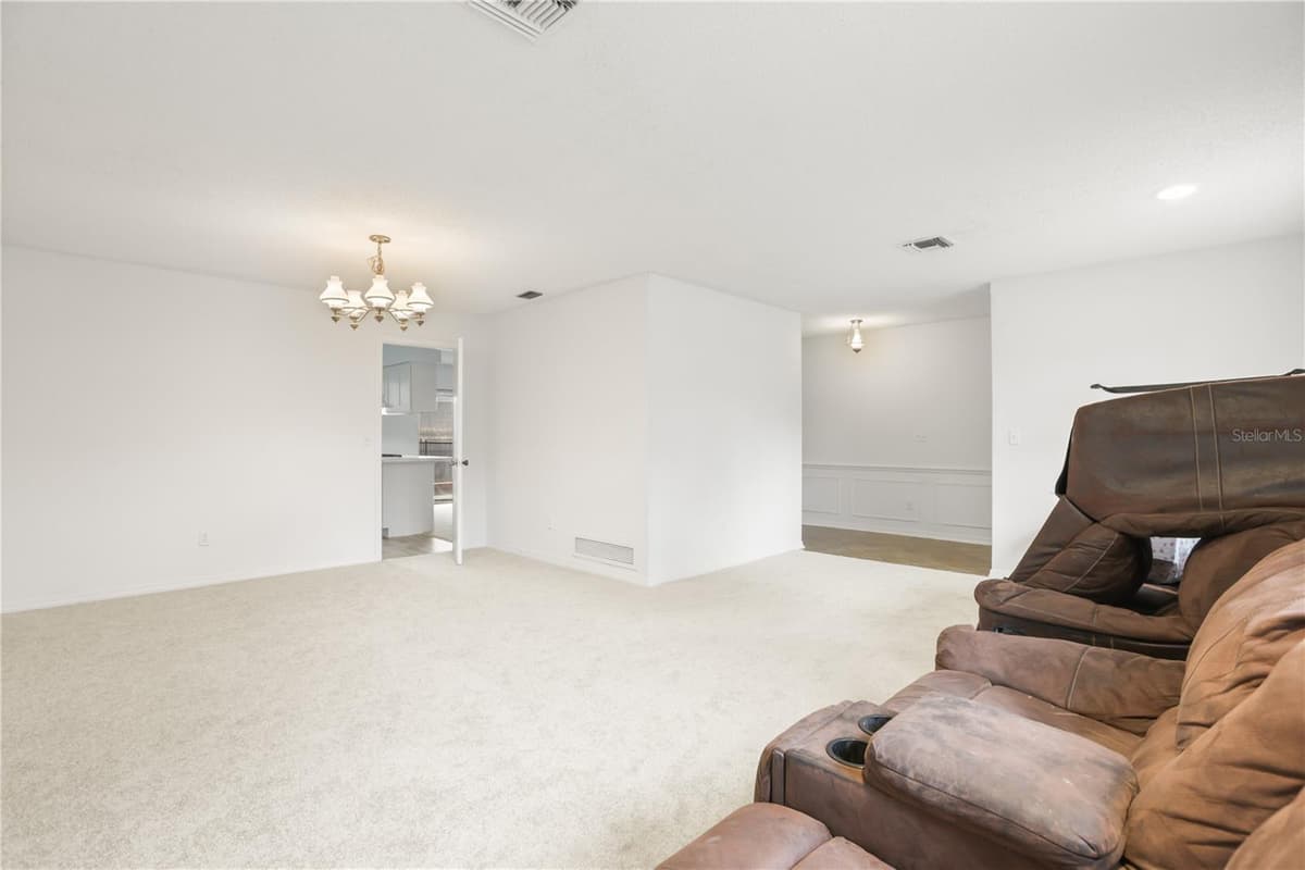 5310 NADINE STREET — photo 10 of 25