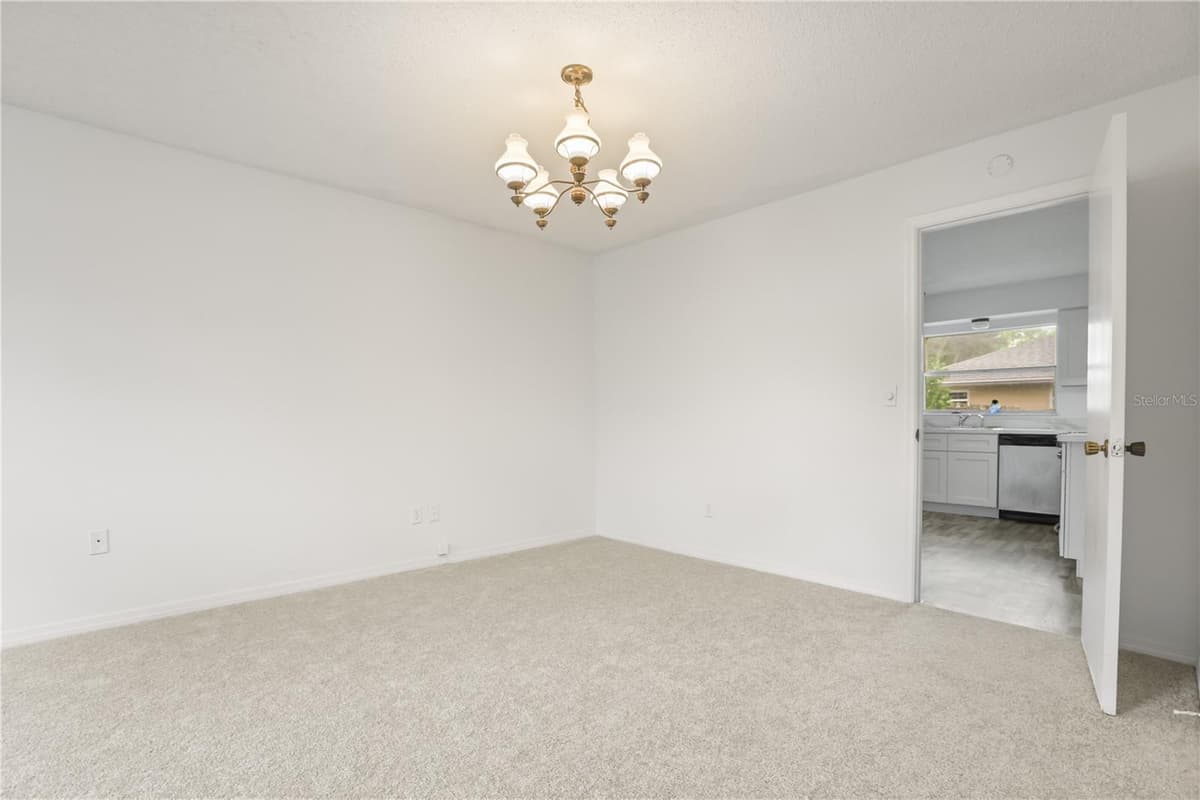 5310 NADINE STREET — photo 4 of 25