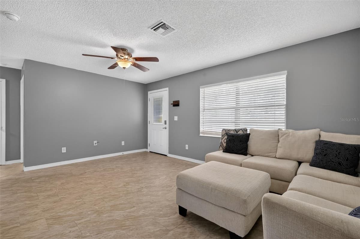 1454 HOWARD STREET — photo 9 of 34