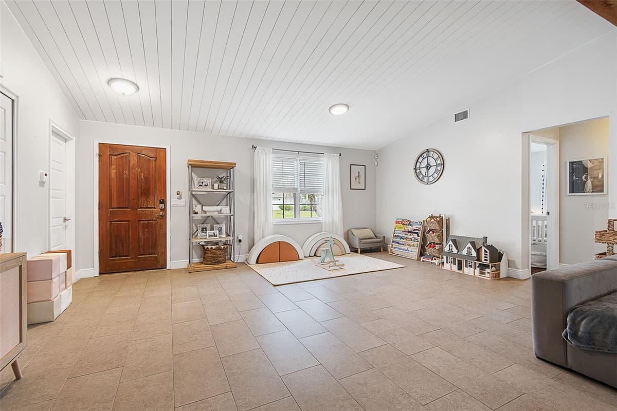 107 BURROUGHS DRIVE — photo 8 of 36