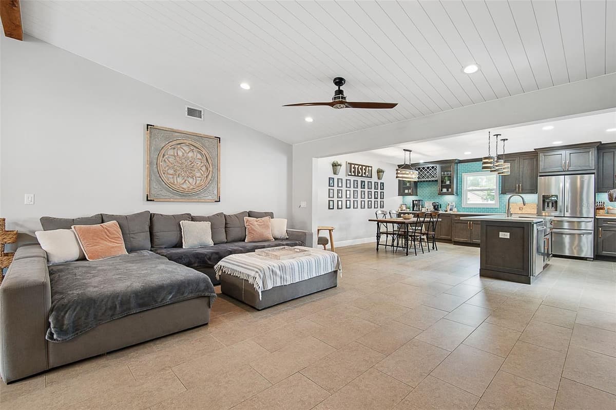 107 BURROUGHS DRIVE — photo 4 of 36
