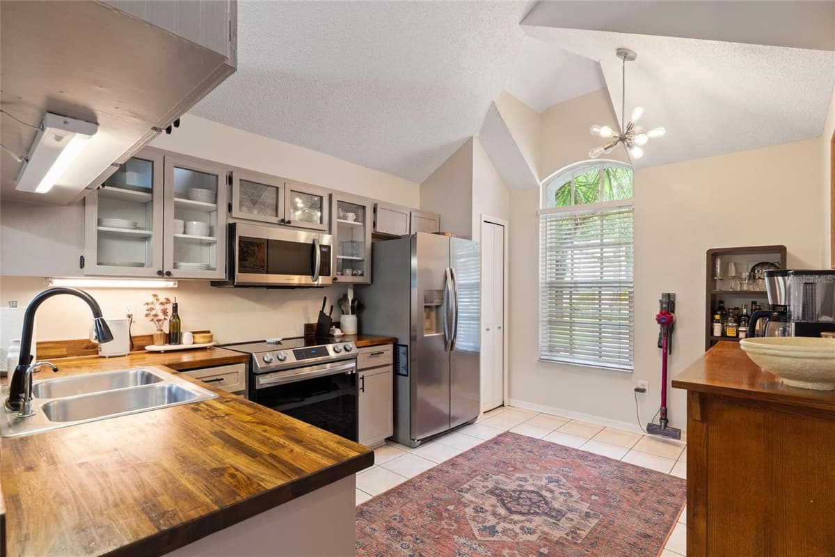 3274 MONTROSE CIRCLE — photo 8 of 25