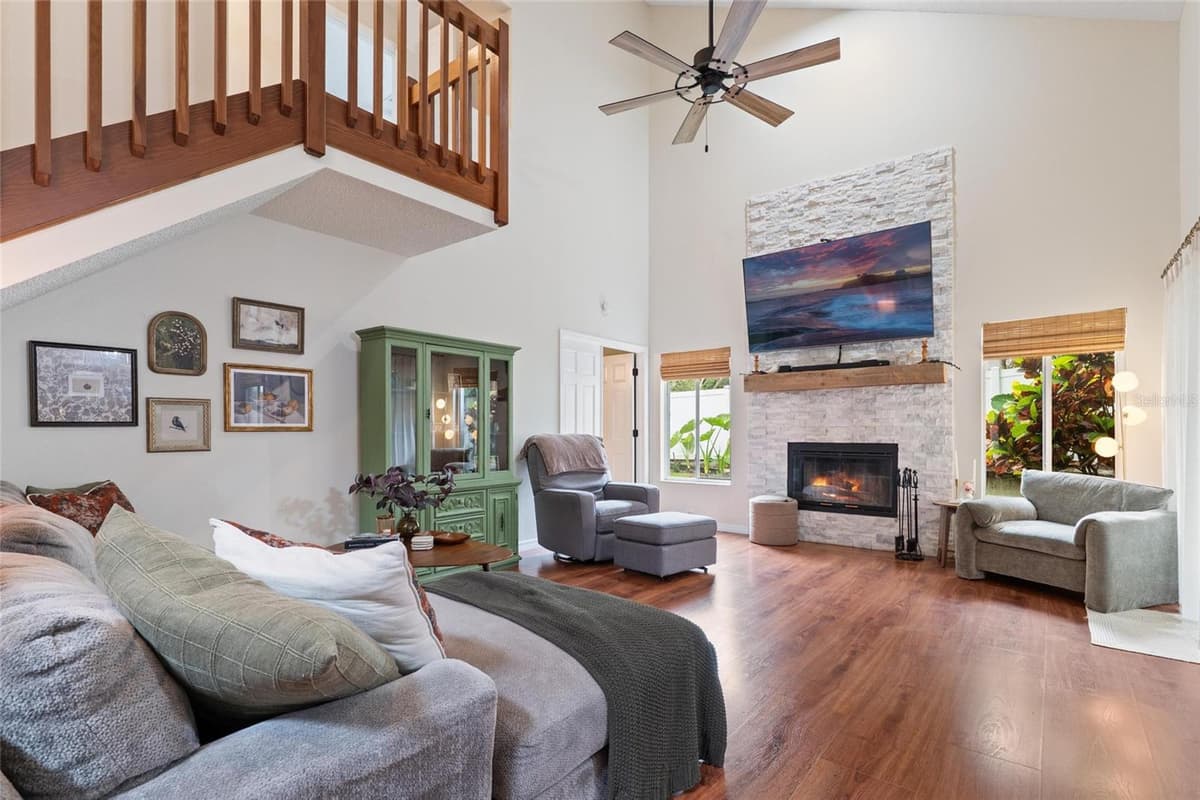 3274 MONTROSE CIRCLE — photo 3 of 25