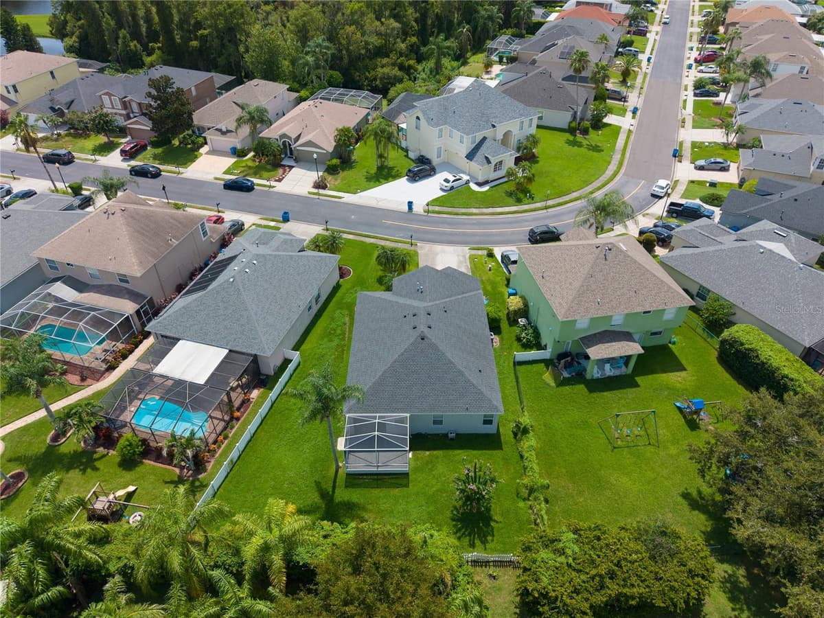 10429 TECOMA DRIVE — photo 3 of 47