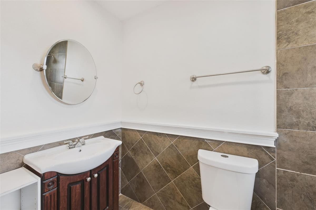 457 HEMLOCK STREET — photo 20 of 25