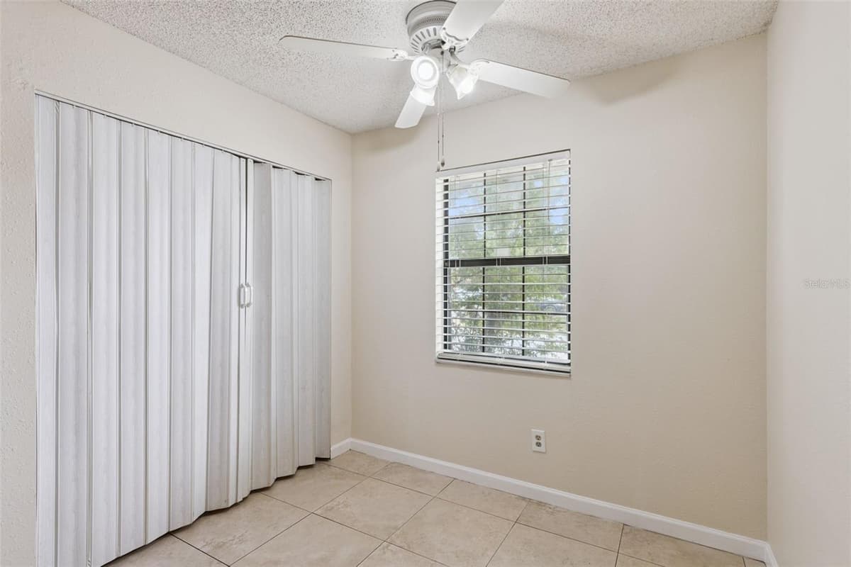 457 HEMLOCK STREET — photo 18 of 25