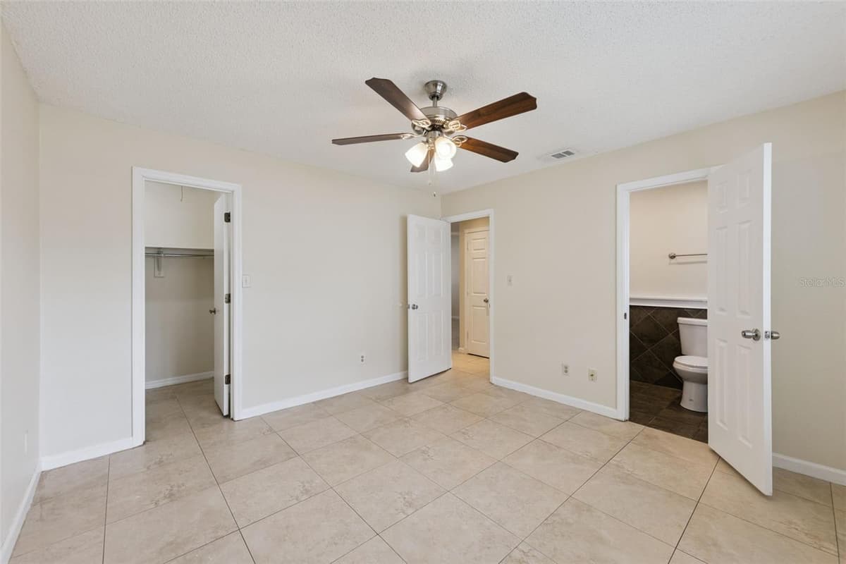 457 HEMLOCK STREET — photo 17 of 25