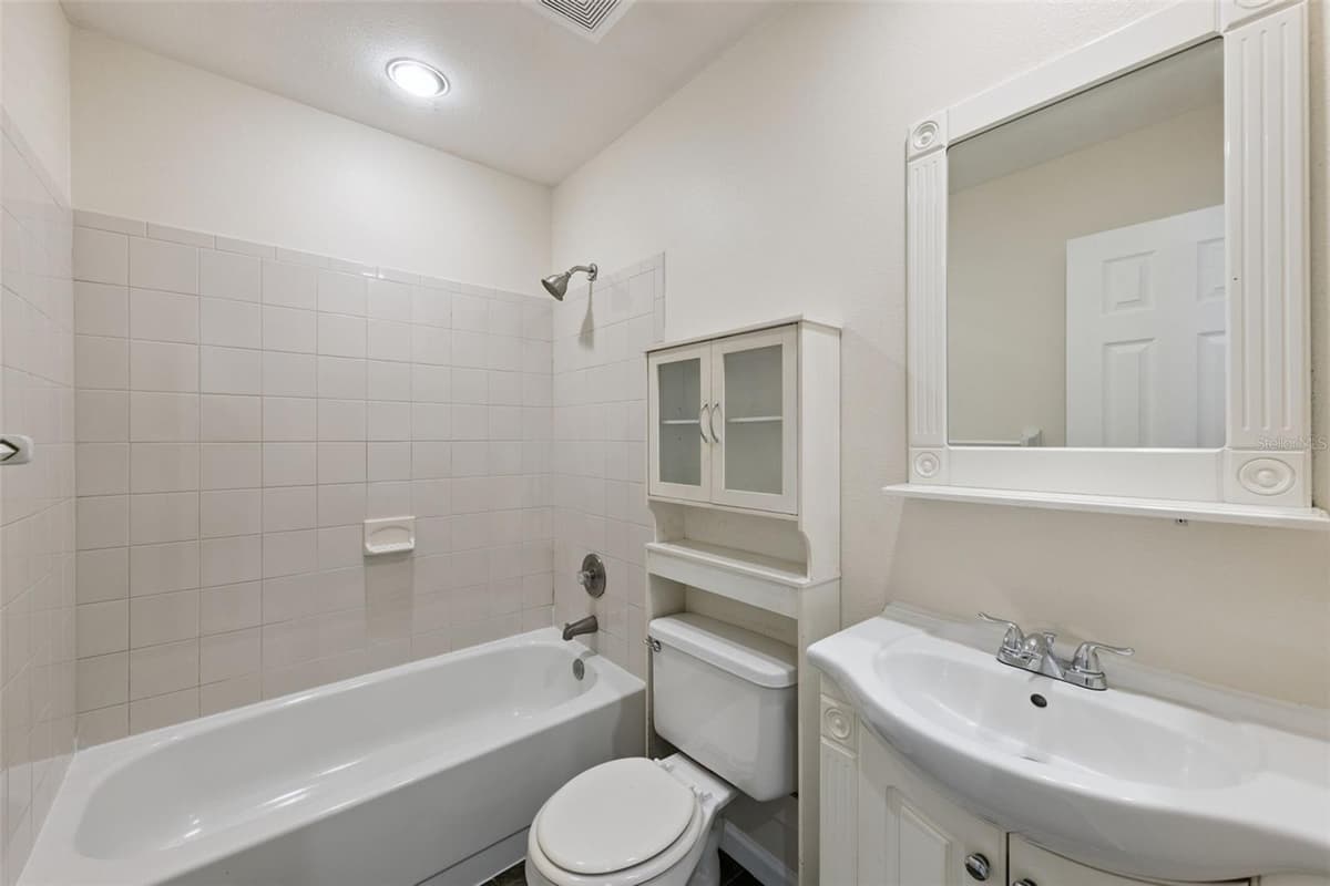 457 HEMLOCK STREET — photo 19 of 25