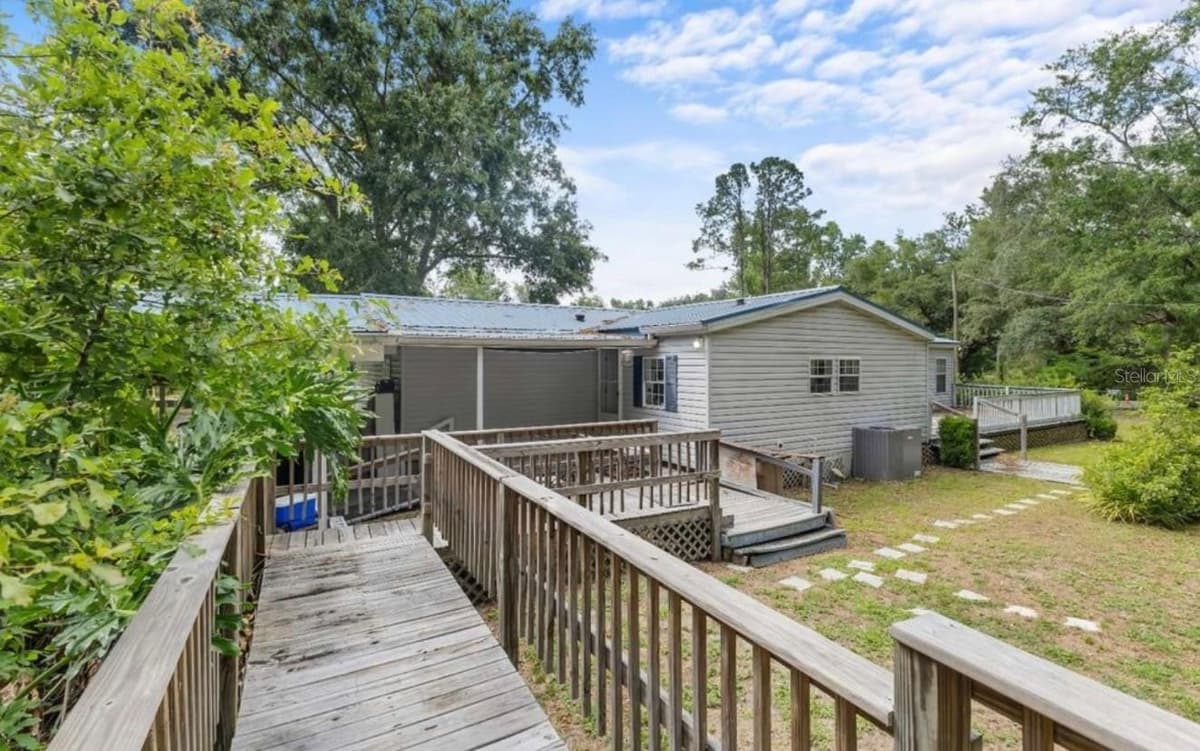245 GENELL LOOP — photo 14 of 22