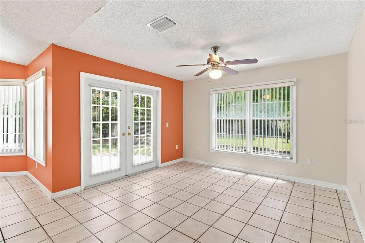 742 WOODVIEW DRIVE — photo 16 of 46