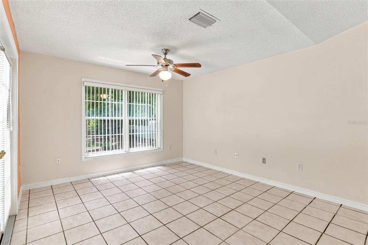 742 WOODVIEW DRIVE — photo 18 of 46