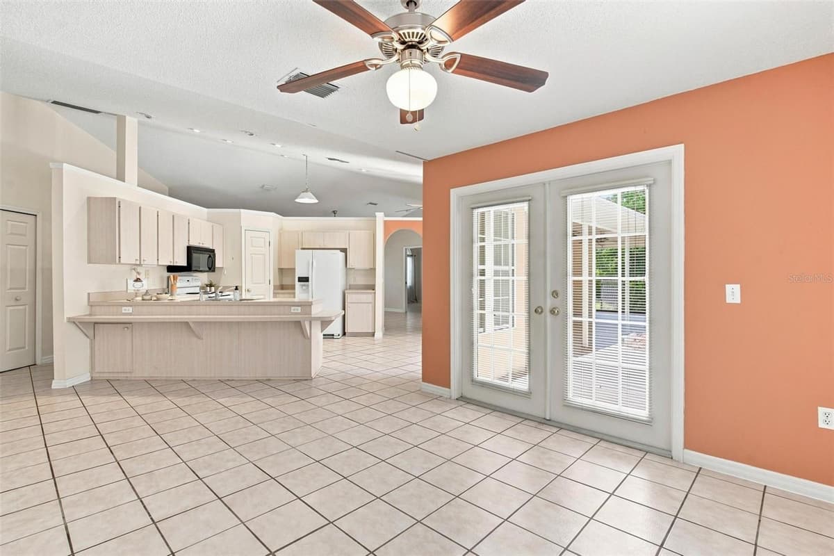 742 WOODVIEW DRIVE — photo 17 of 46