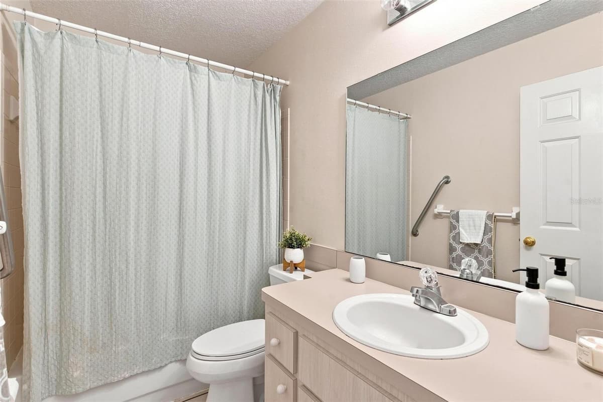742 WOODVIEW DRIVE — photo 28 of 46
