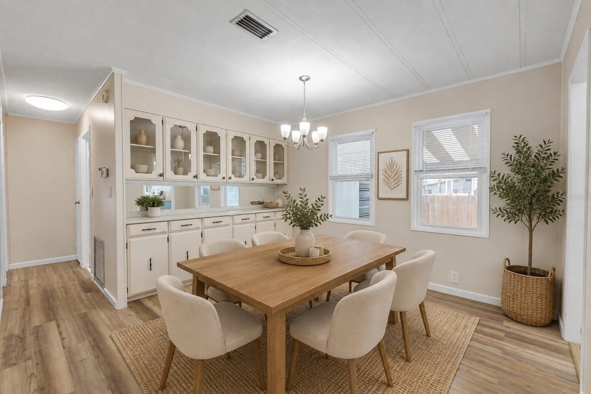 130 PINE STREET — photo 4 of 55