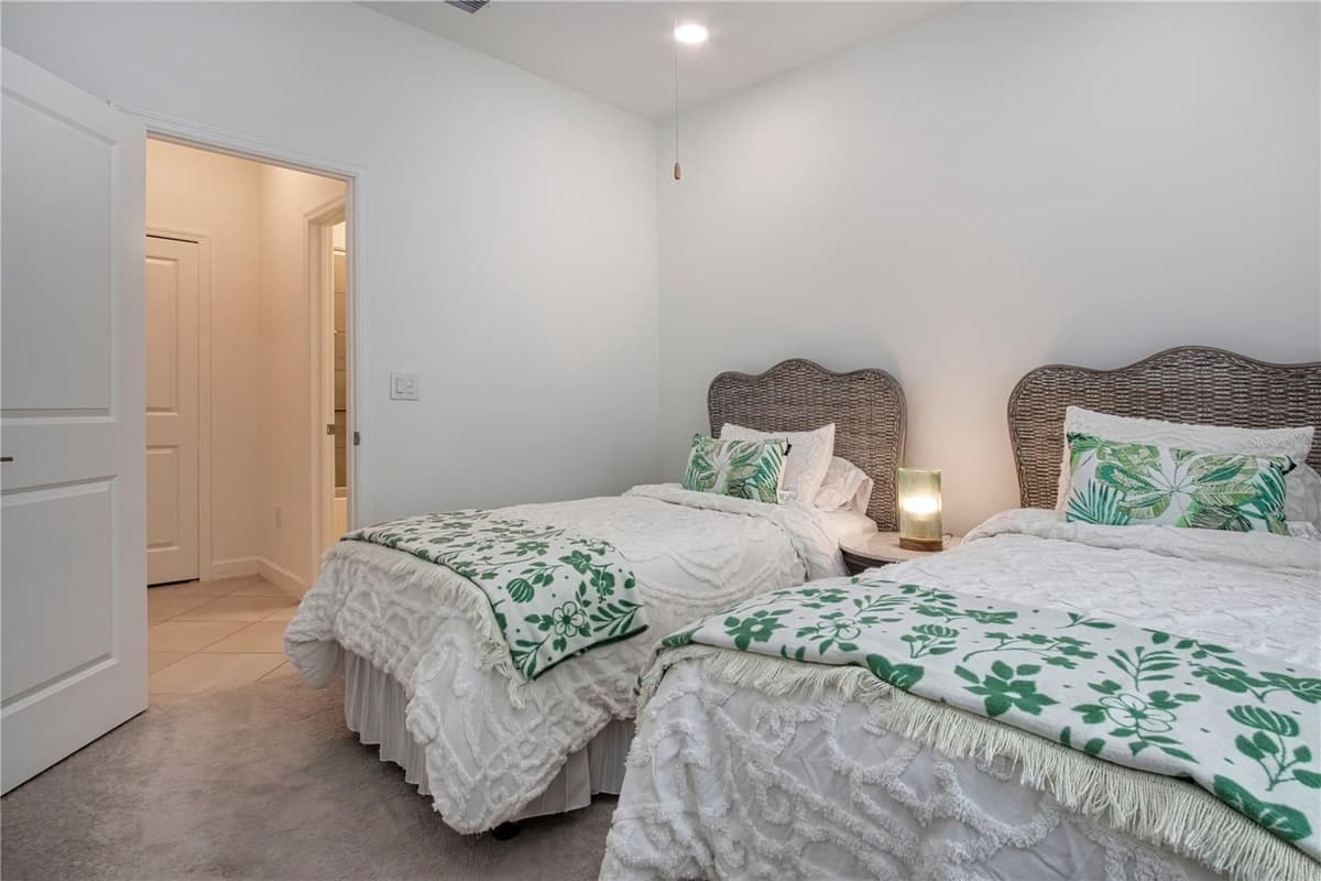5160 CORAL REEF WAY — photo 33 of 66