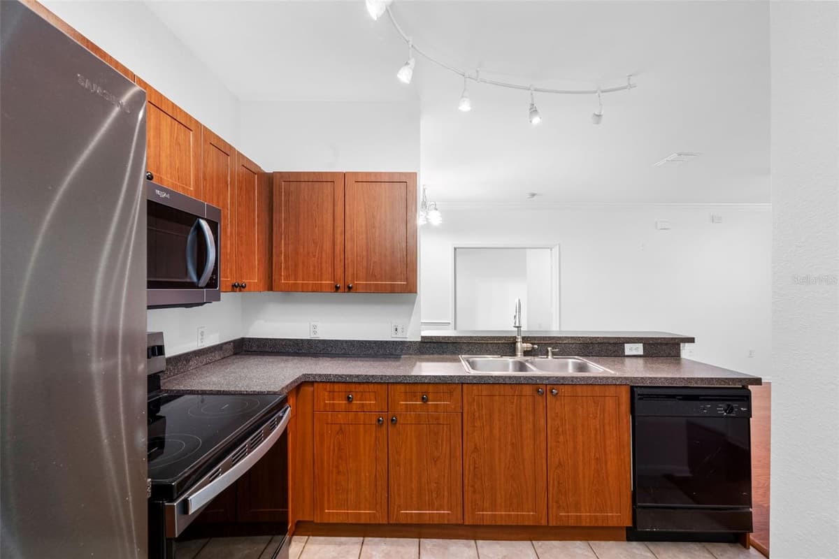 2250 PORTOFINO PLACE — photo 23 of 62