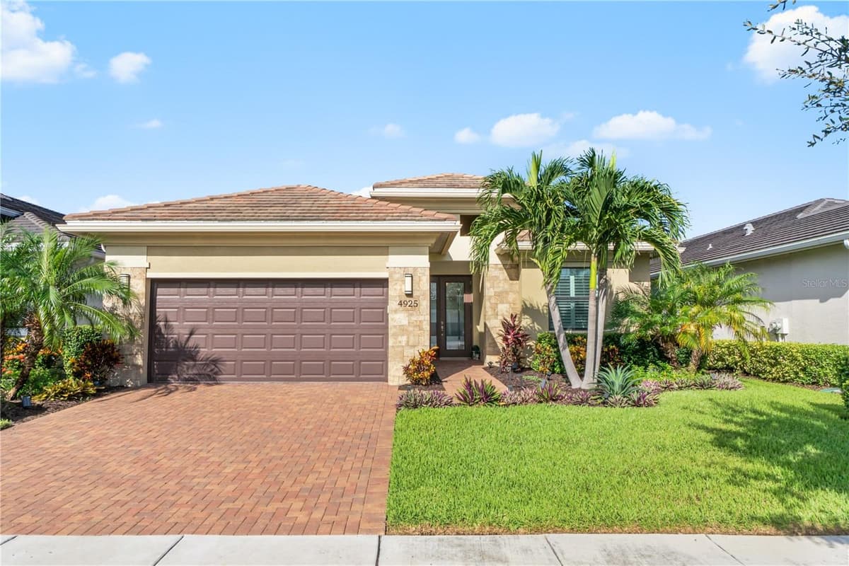 4925 SURFSIDE CIRCLE — photo 3 of 79