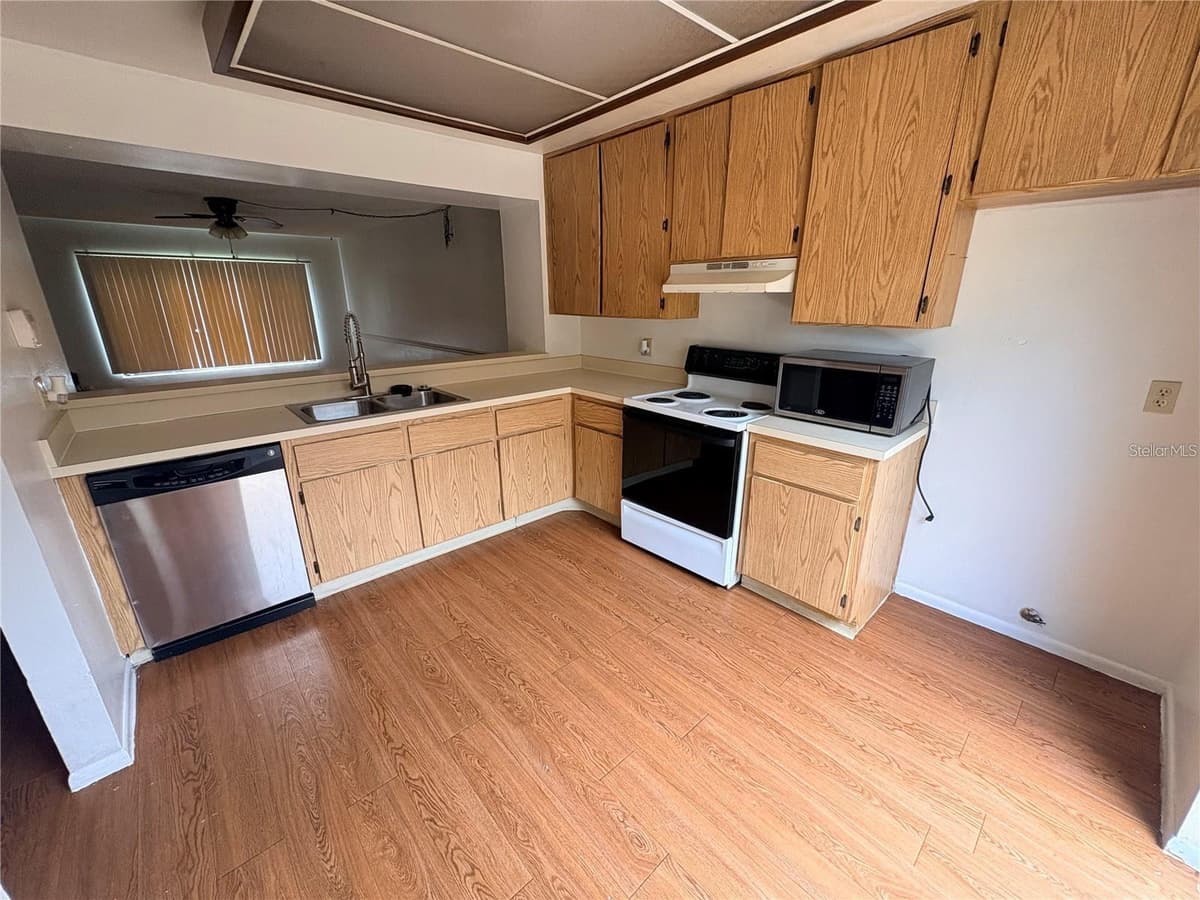 7907 TANGERINE DRIVE — photo 3 of 10