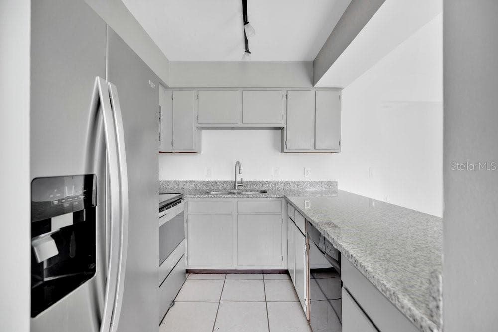 611 CASA PARK A COURT — photo 10 of 35