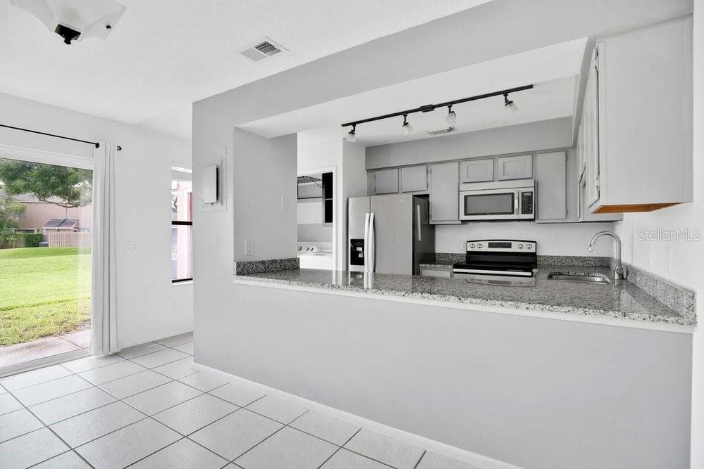 611 CASA PARK A COURT — photo 8 of 35