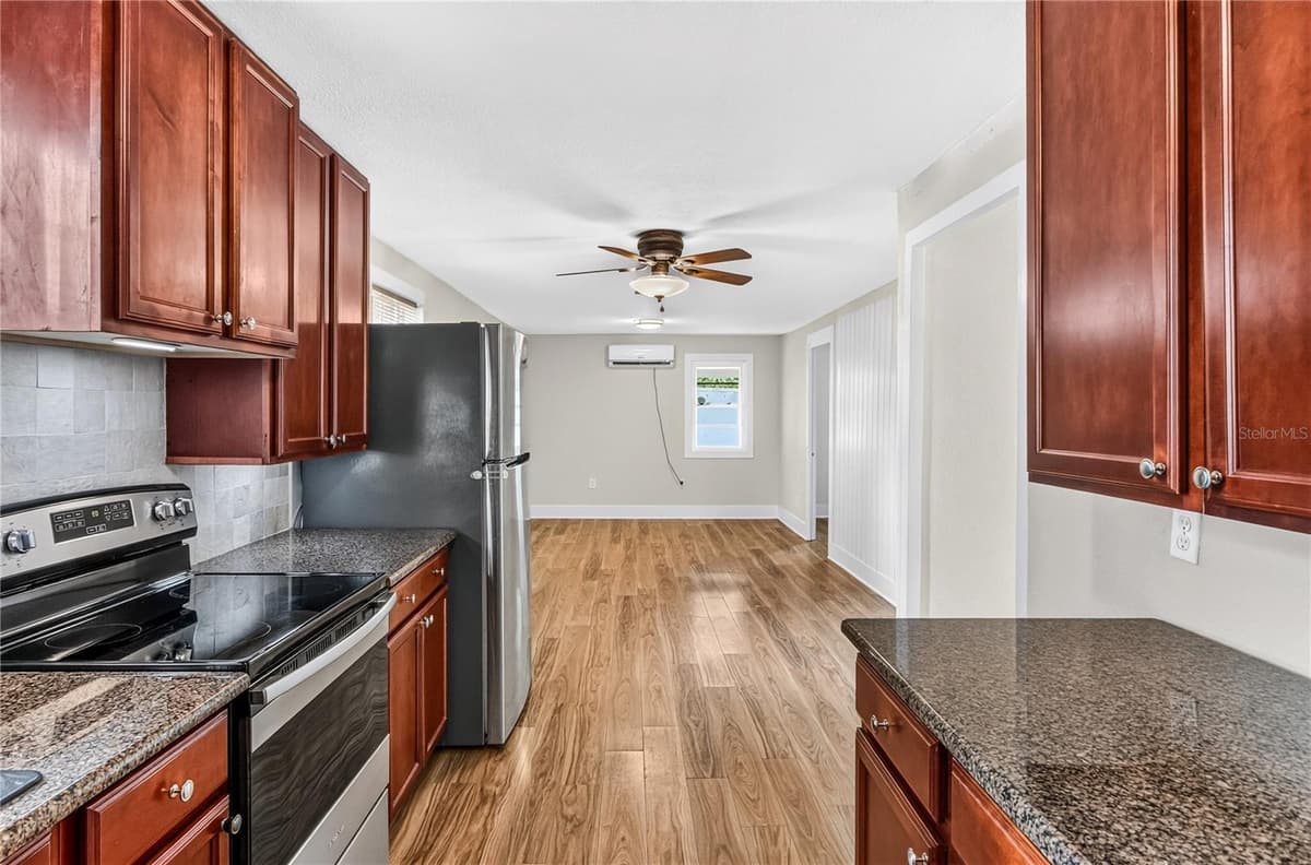 2727 HIGHWAY 17 — photo 12 of 42