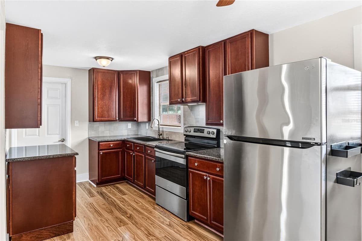 2727 HIGHWAY 17 — photo 11 of 42