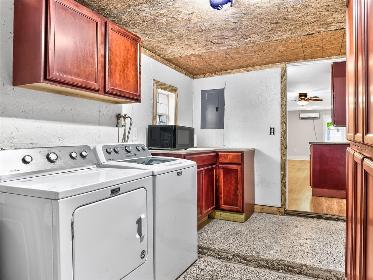 2727 HIGHWAY 17 — photo 15 of 42