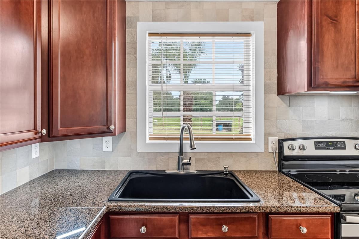 2727 HIGHWAY 17 — photo 14 of 42