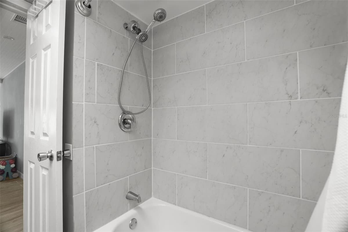 1663 SAN MATEO DRIVE — photo 19 of 28