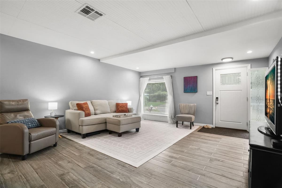 1663 SAN MATEO DRIVE — photo 8 of 28