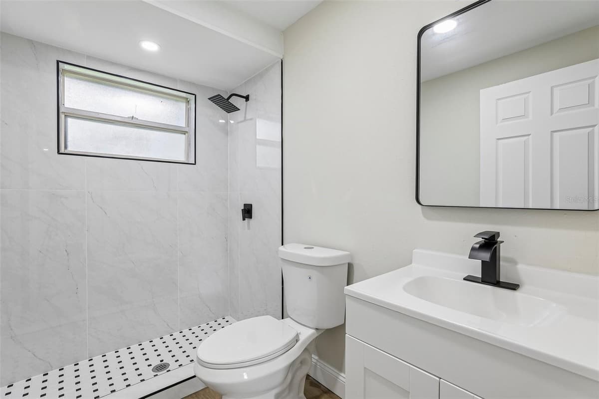 518 LAVON DRIVE — photo 16 of 37