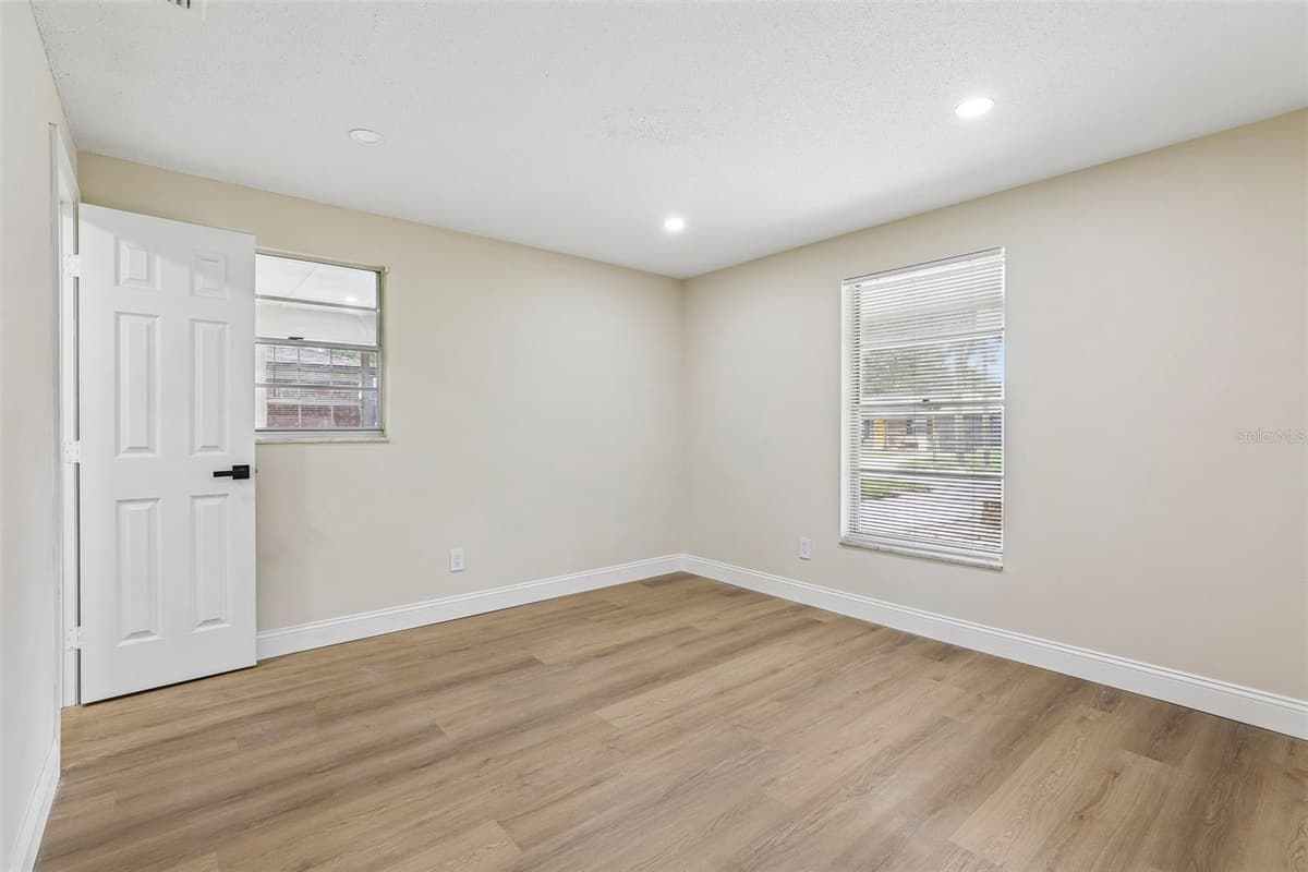 518 LAVON DRIVE — photo 37 of 37