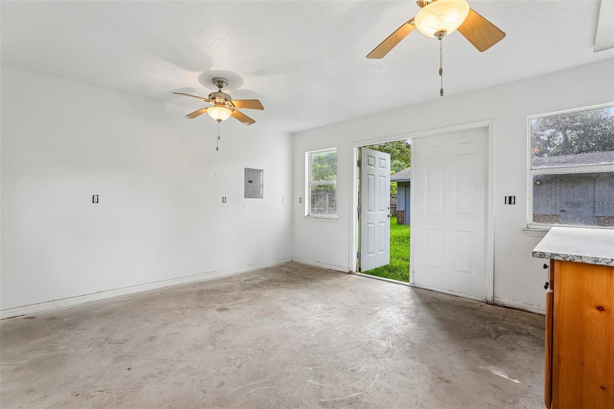 518 LAVON DRIVE — photo 25 of 37