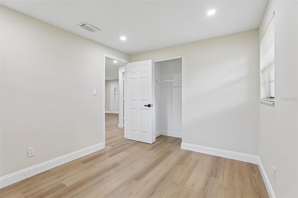 518 LAVON DRIVE — photo 18 of 37