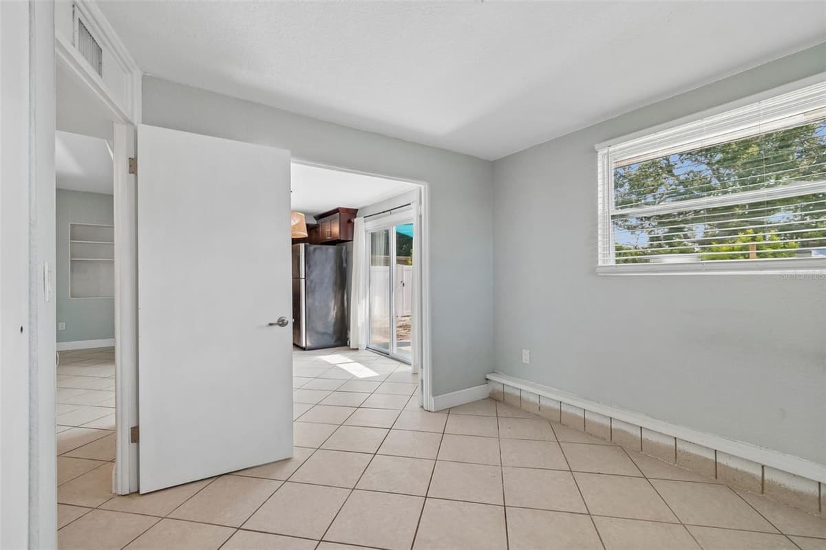 516 64TH STREET — photo 34 of 57