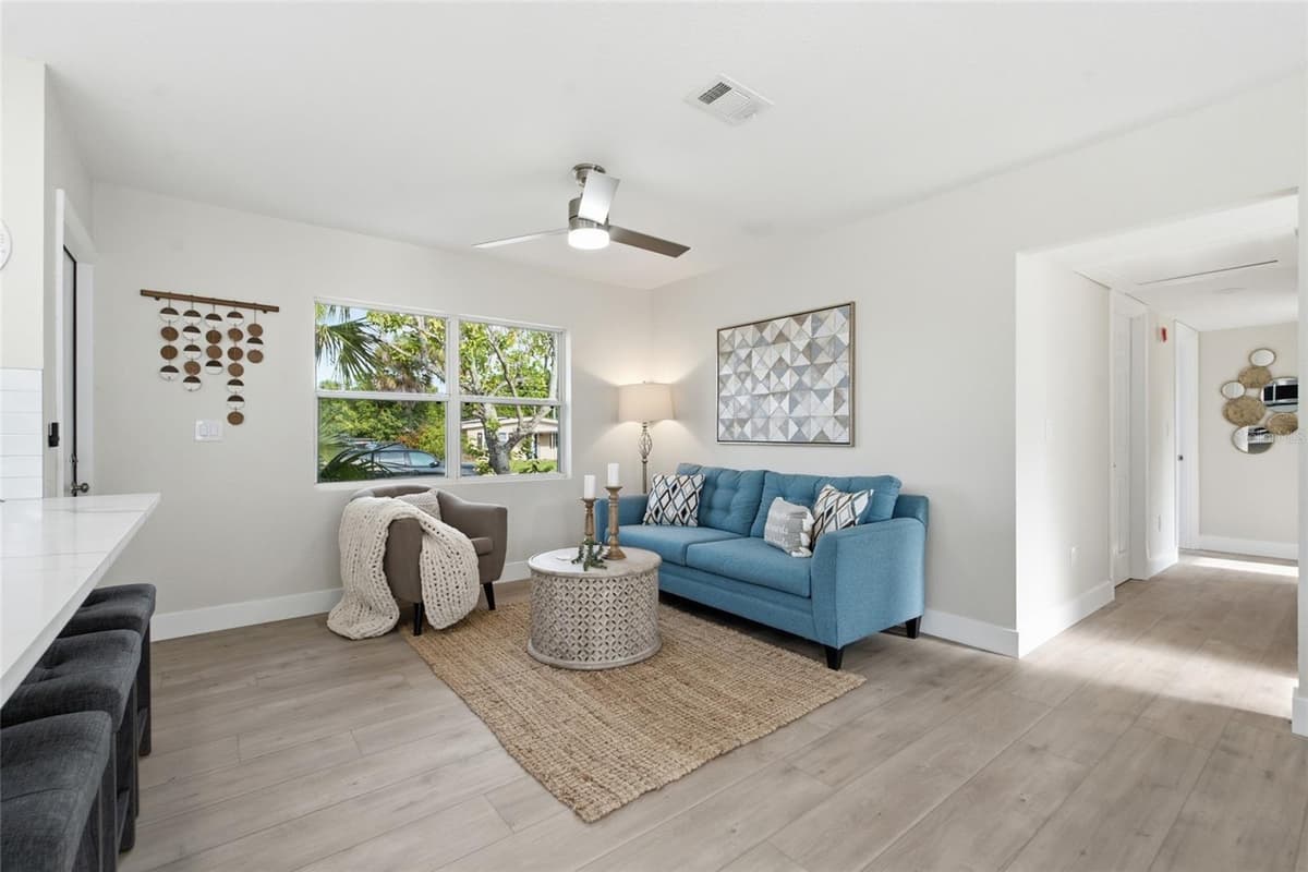 1060 JACKSON STREET — photo 7 of 34