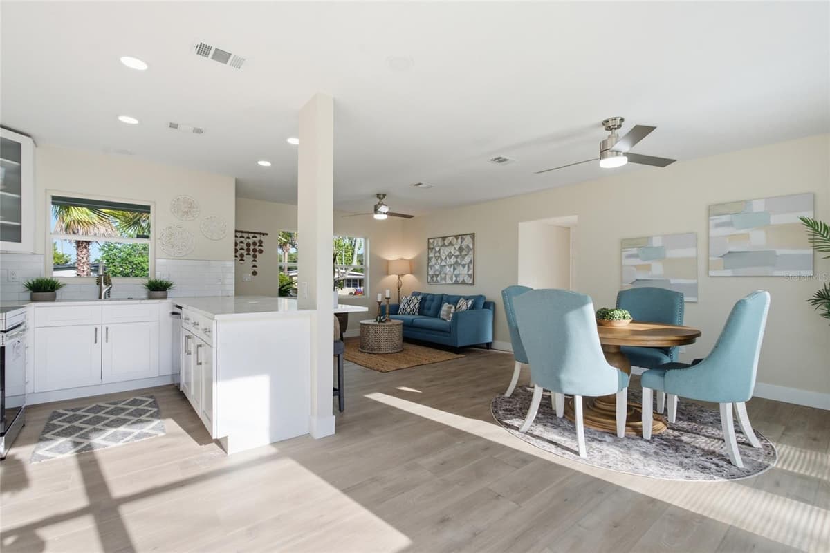 1060 JACKSON STREET — photo 6 of 34