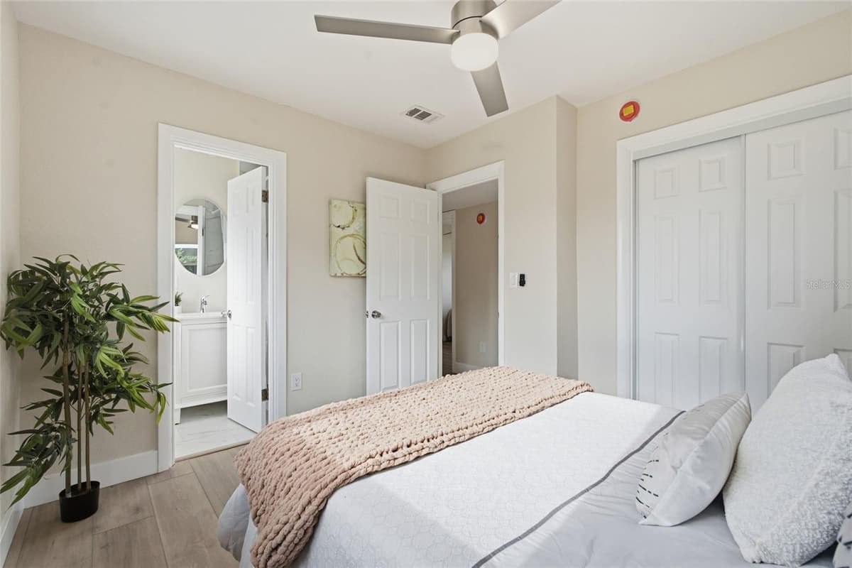 1060 JACKSON STREET — photo 23 of 34