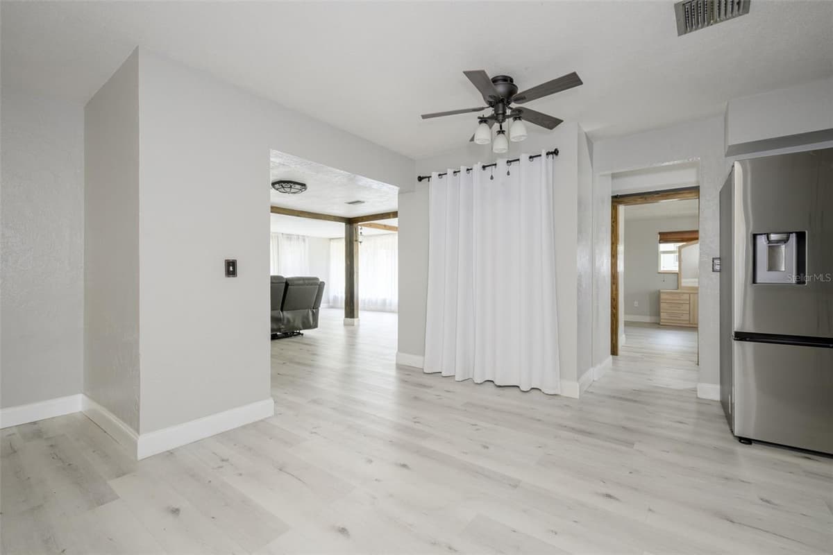 1003 CHEROKEE RANCH ROAD — photo 16 of 33