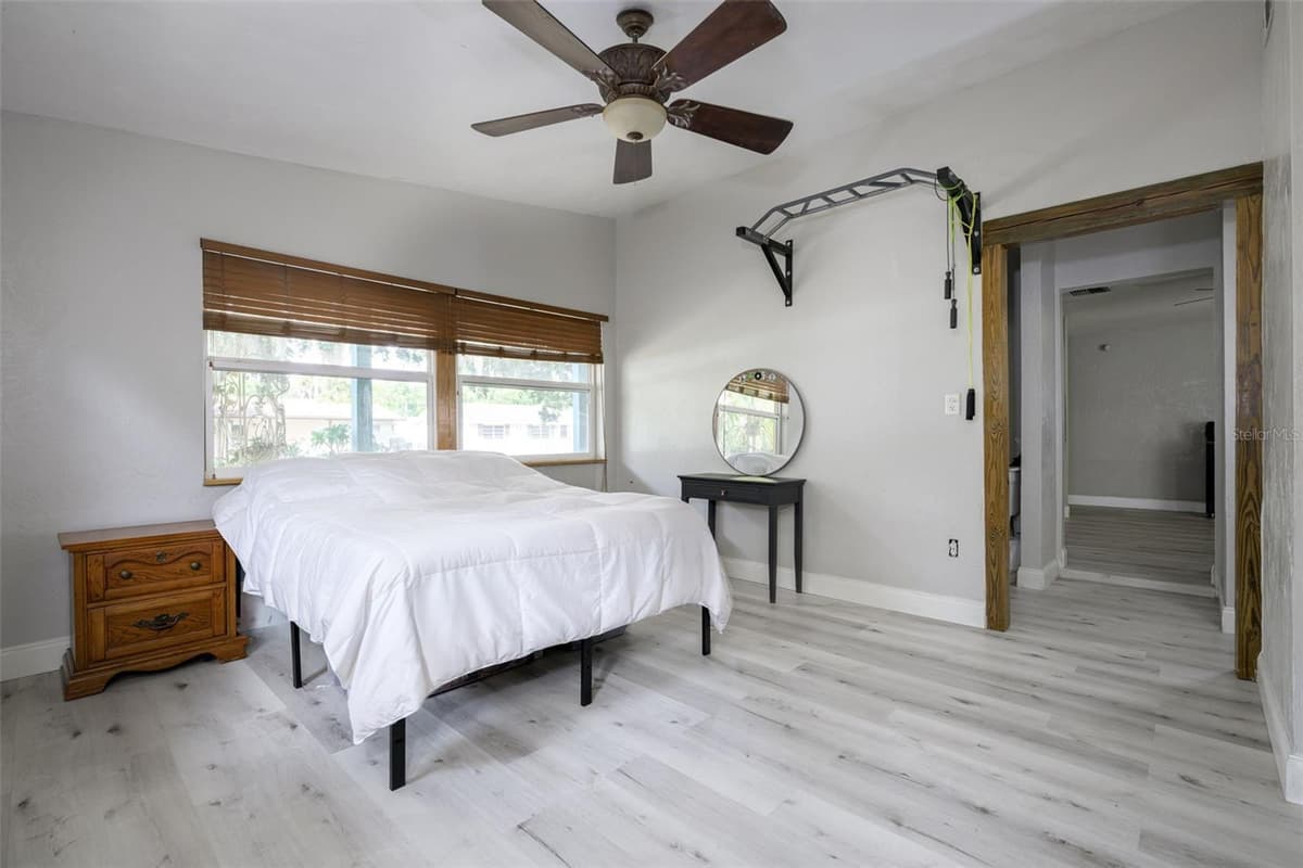 1003 CHEROKEE RANCH ROAD — photo 12 of 33
