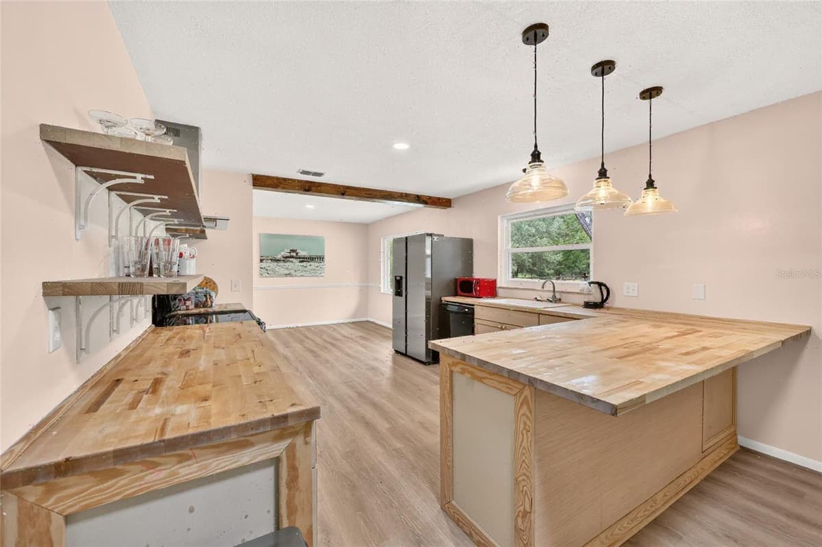 11281 CIRCLE M AVENUE — photo 12 of 67