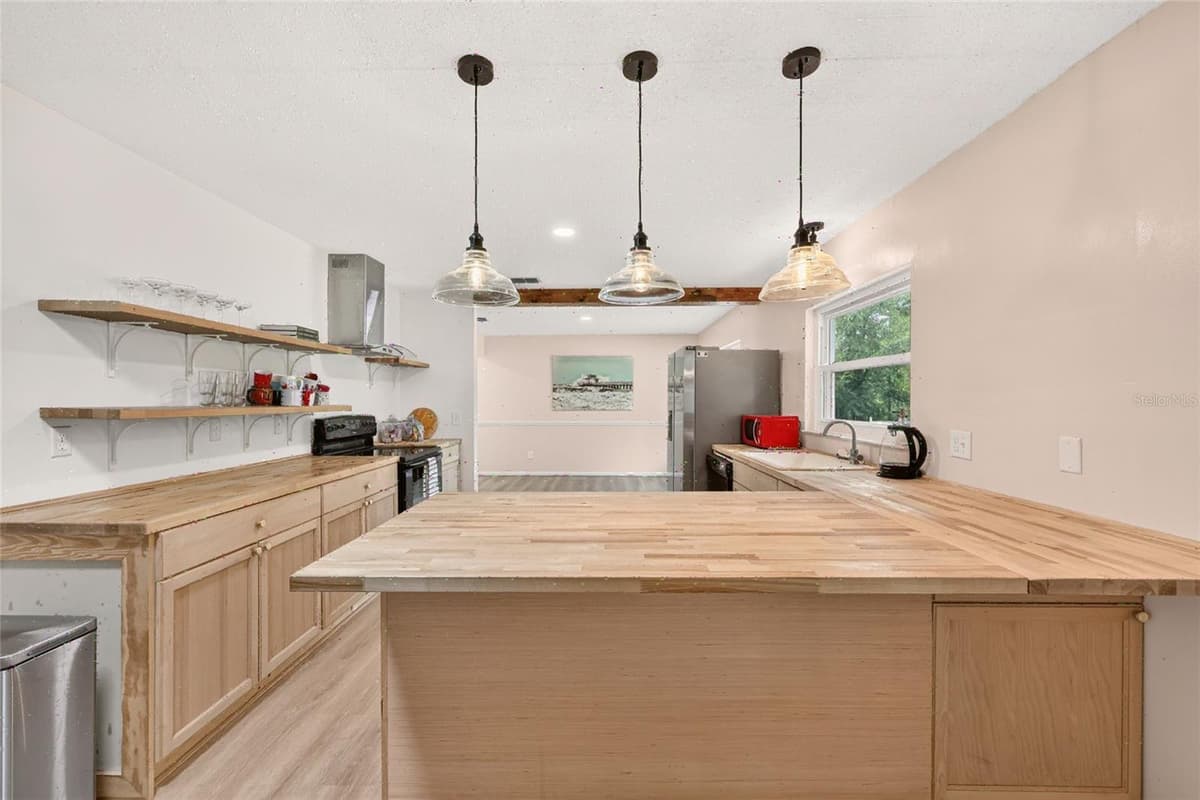 11281 CIRCLE M AVENUE — photo 13 of 67