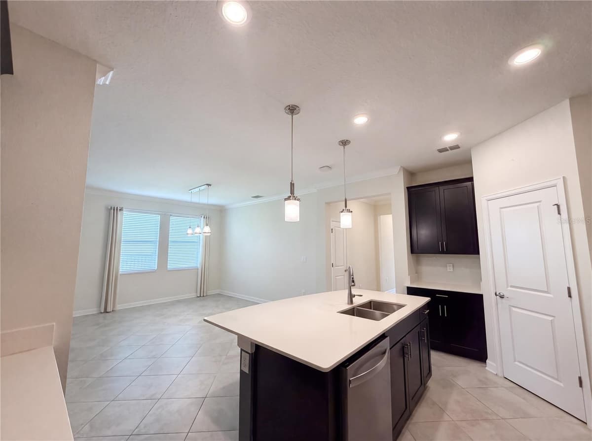 4112 INNOVATION LANE — photo 9 of 24