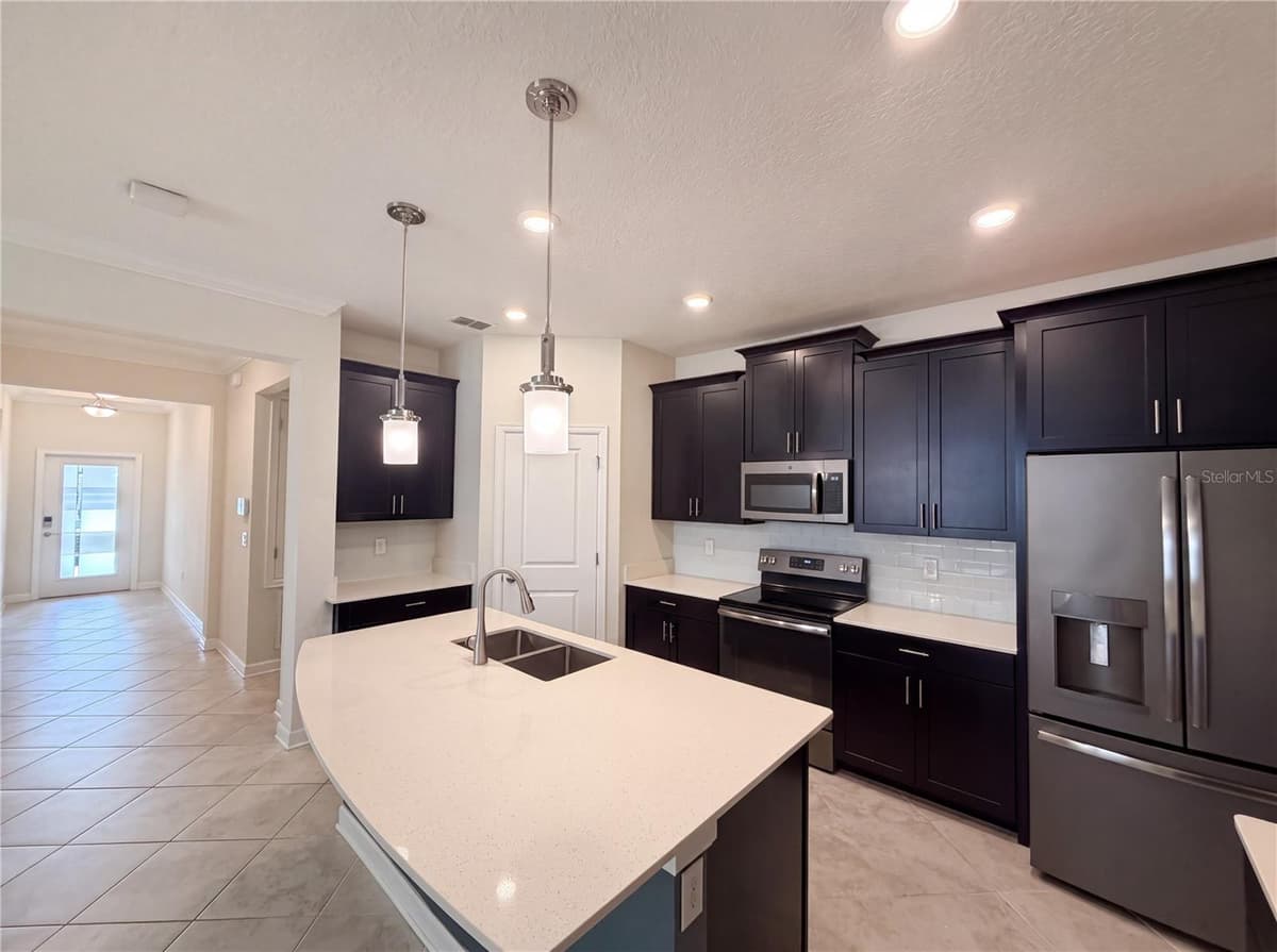 4112 INNOVATION LANE — photo 2 of 24