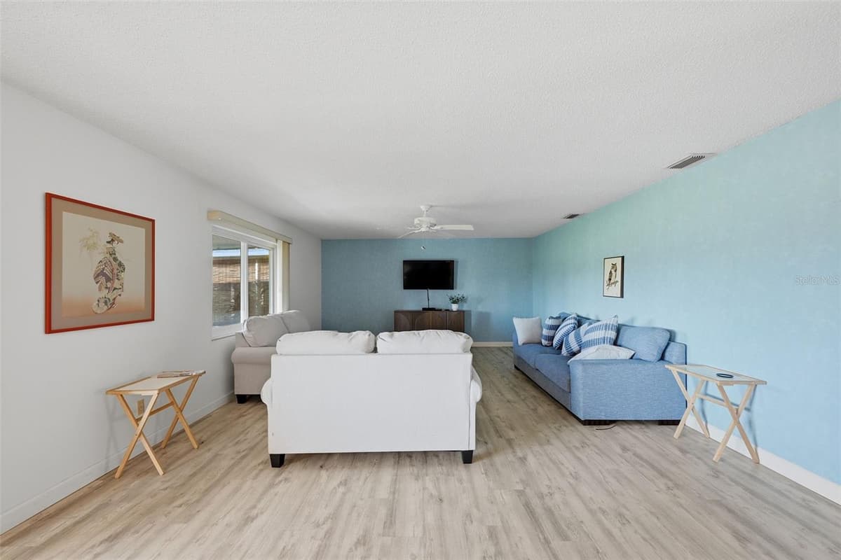 2118 HARLESTON PLACE — photo 5 of 93