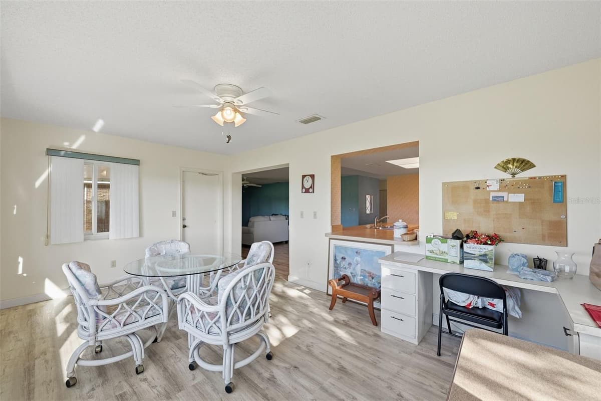 2118 HARLESTON PLACE — photo 18 of 93