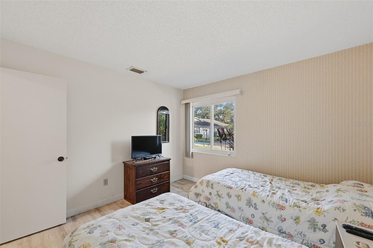 2118 HARLESTON PLACE — photo 21 of 93