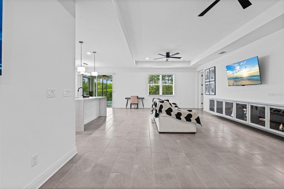 1024 FERNLEAF RUN — photo 7 of 66